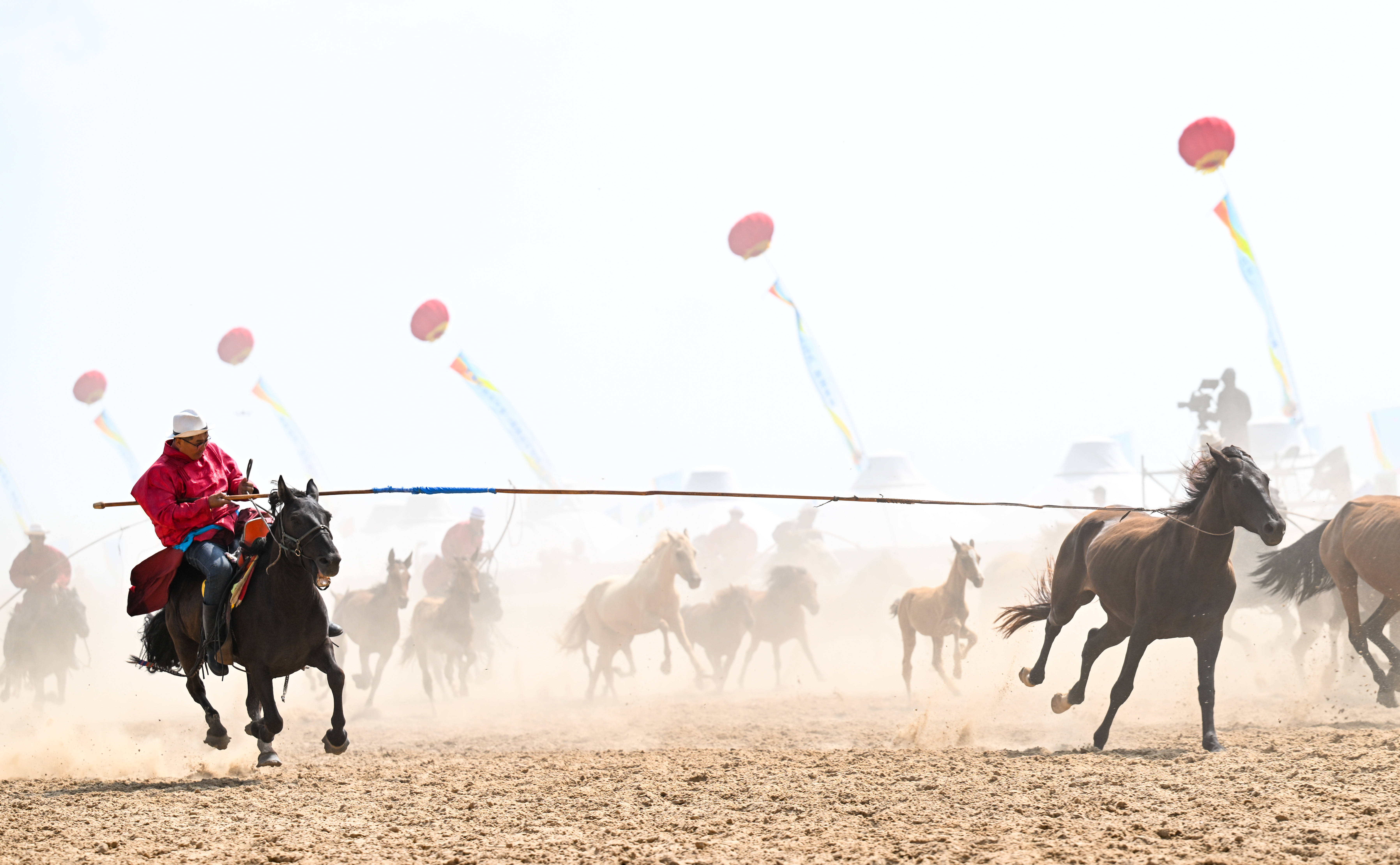 (体育)内蒙古自治区第二届蒙古马超级联赛开幕