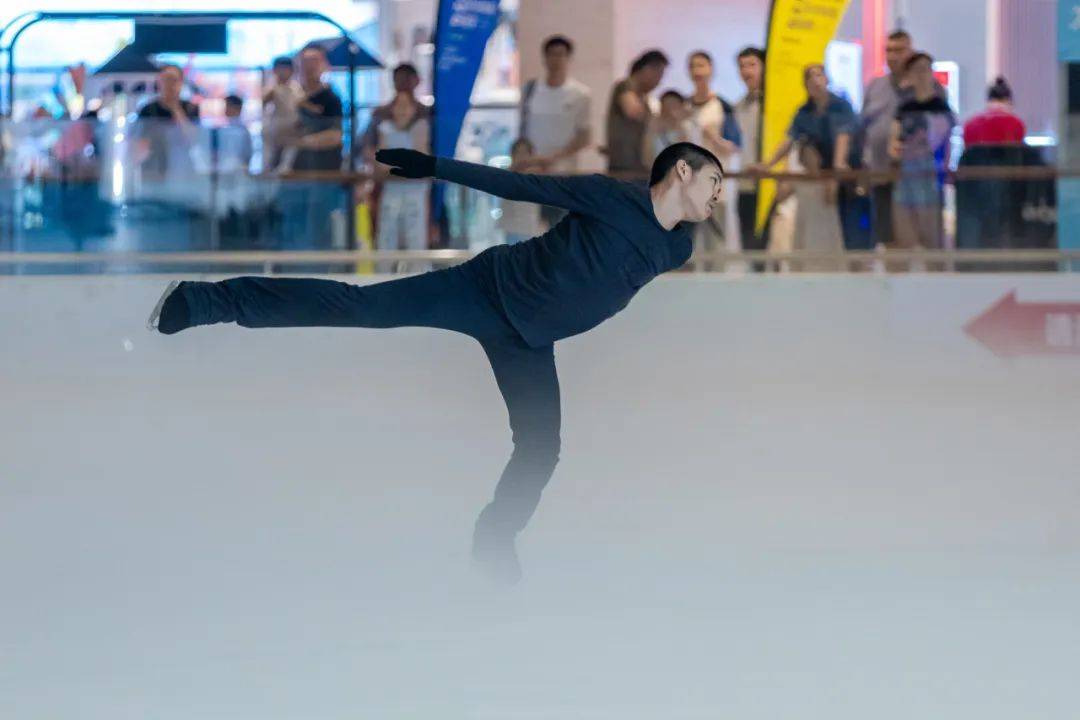 赛事预告｜欢迎报名2025青岛时尚体育消费季青岛杯时尚体育联赛花样滑冰冠军杯赛