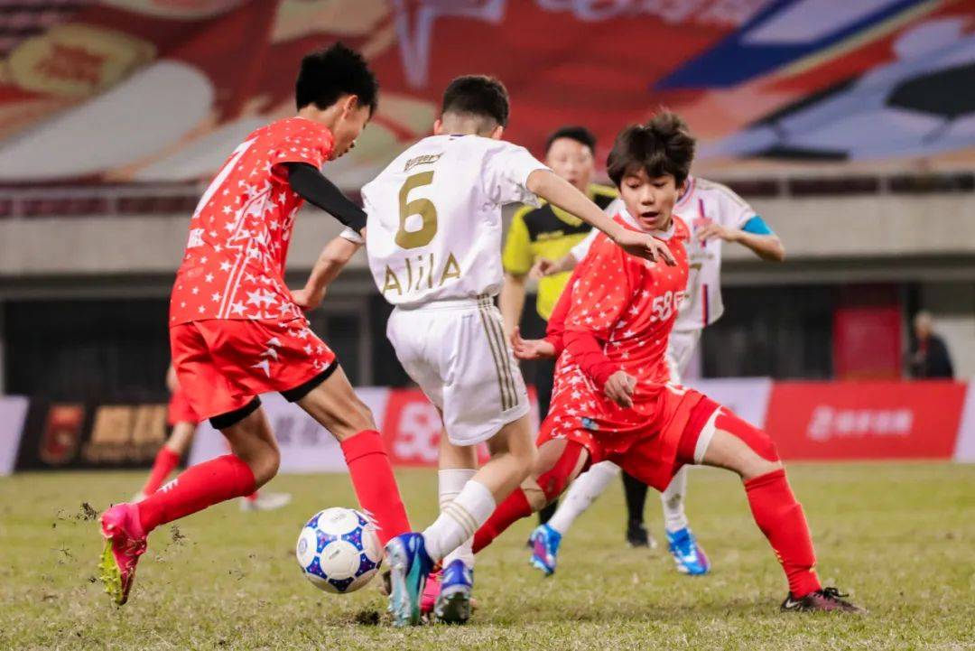 比亚迪助力中国民间青训组织“中国足球小将”