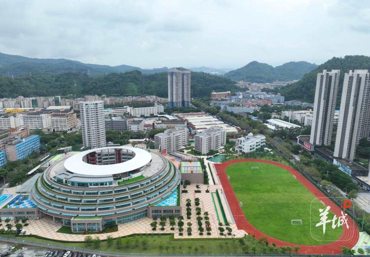 “校园足球季”移师南沙,全国16支名校球队竞逐绿茵