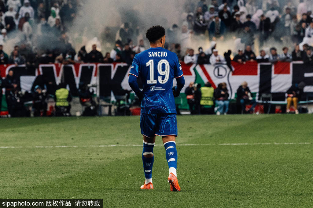 开云体育网址-曝尤文继续与曼联商谈桑乔转会 报价1000万欧+奖金