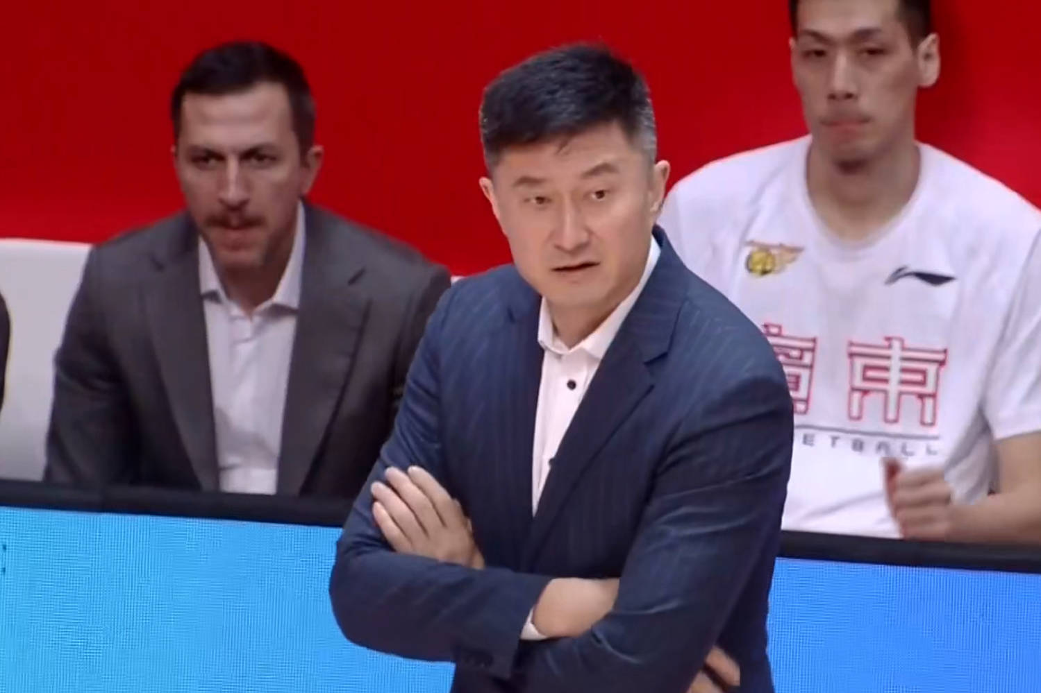 1米93锋卫大杀器！CBA外援市场又一“大鱼”，或被广东队挖走？