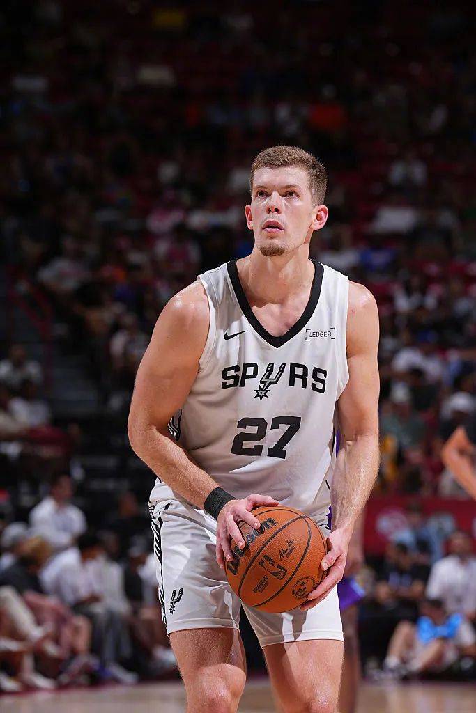 24岁进入NBA,25岁献出第一个绝杀