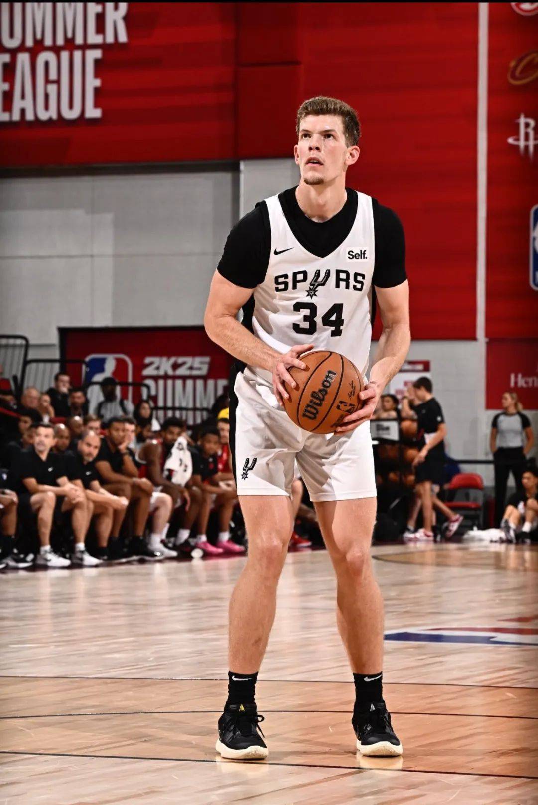 24岁进入NBA,25岁献出第一个绝杀