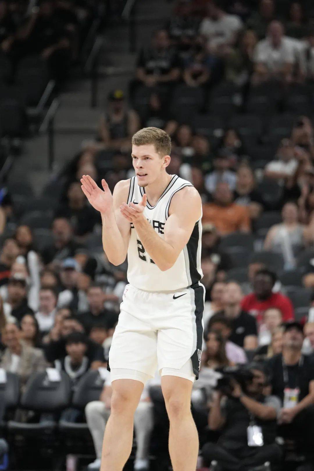 24岁进入NBA,25岁献出第一个绝杀