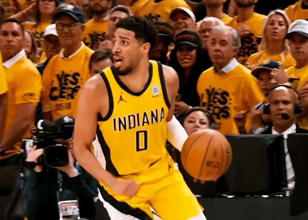 开云体育网址-步行者捍卫荣耀：团队篮球奏响逆袭序曲，雷霆败走印第安纳