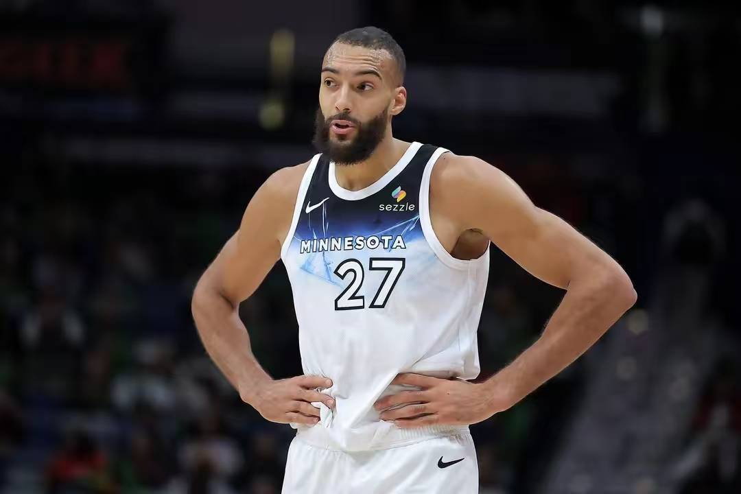 狼队三少轰46+18！难怪要交易戈贝尔，22分钟6帽，狼队迎超级大闸