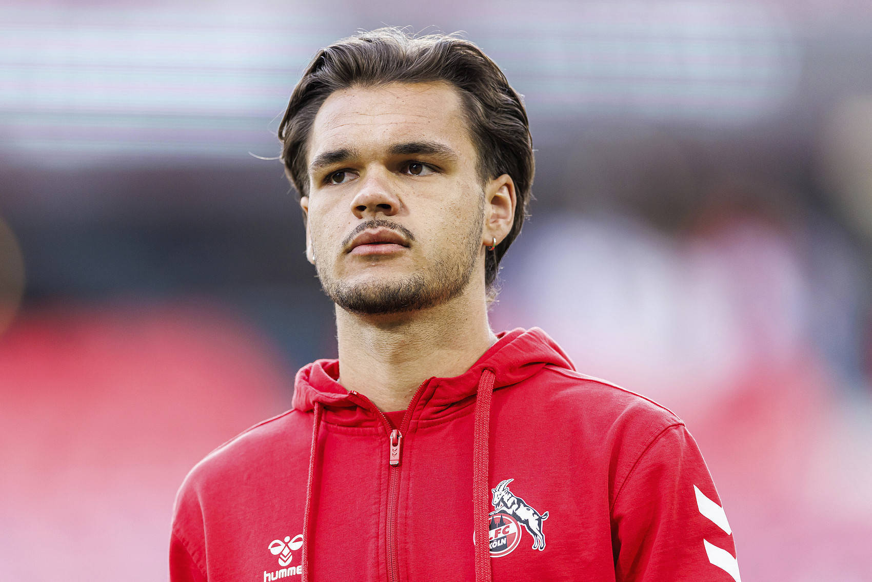 开云体育网址-记者：霍芬海姆仍考虑引进芬克格拉夫，斯图加特也在关注球员