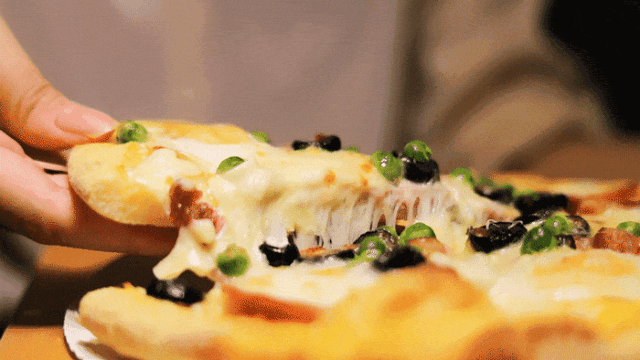 比萨星人速冲!达美乐比萨限时买一送一*,美味加倍享!