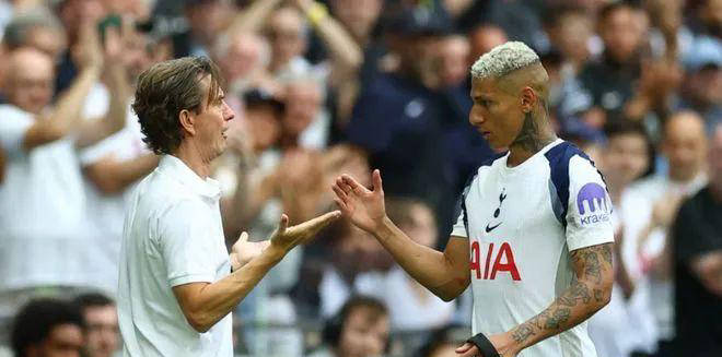 开云体育首页-马德里竞技十六年来首轮失利，硬汉气质褪去？