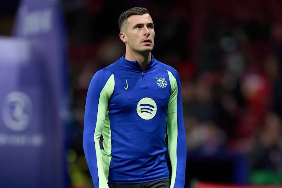 开云体育下载-巴塞罗那敲定门将离队方案，意外续约佩尼亚，避免人财两空