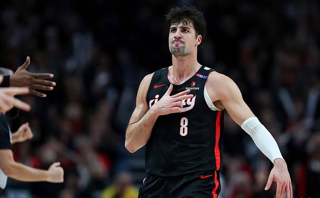 开云体育-波特兰开拓者新锐球星期待与利拉德携手合作