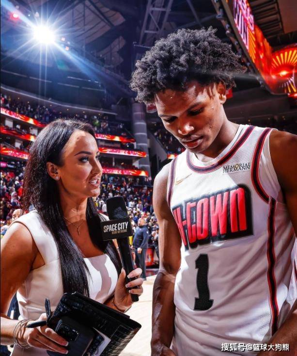 开云体育-杜兰特转型？得分王可化身控球前锋！火箭队控卫荒，自此迎刃而解